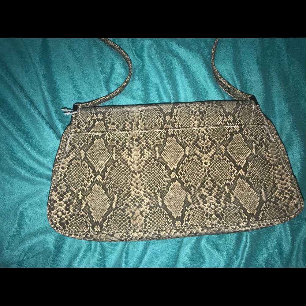 🔥Liz Claiborne animal print purse🔥 - Picture 4 of 5